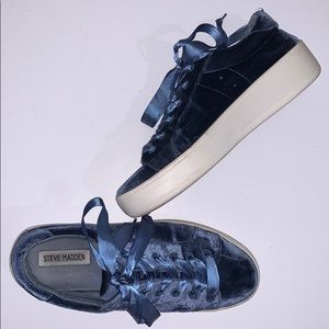 🔴SOLD🔴 Steve Madden Blue Velvet Platform